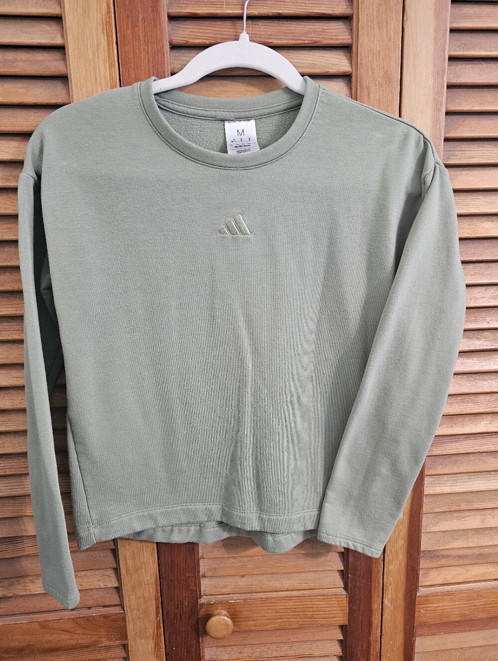 Girls adidas Sage Green Crewneck Sweatshirt – Size Medium 10/12